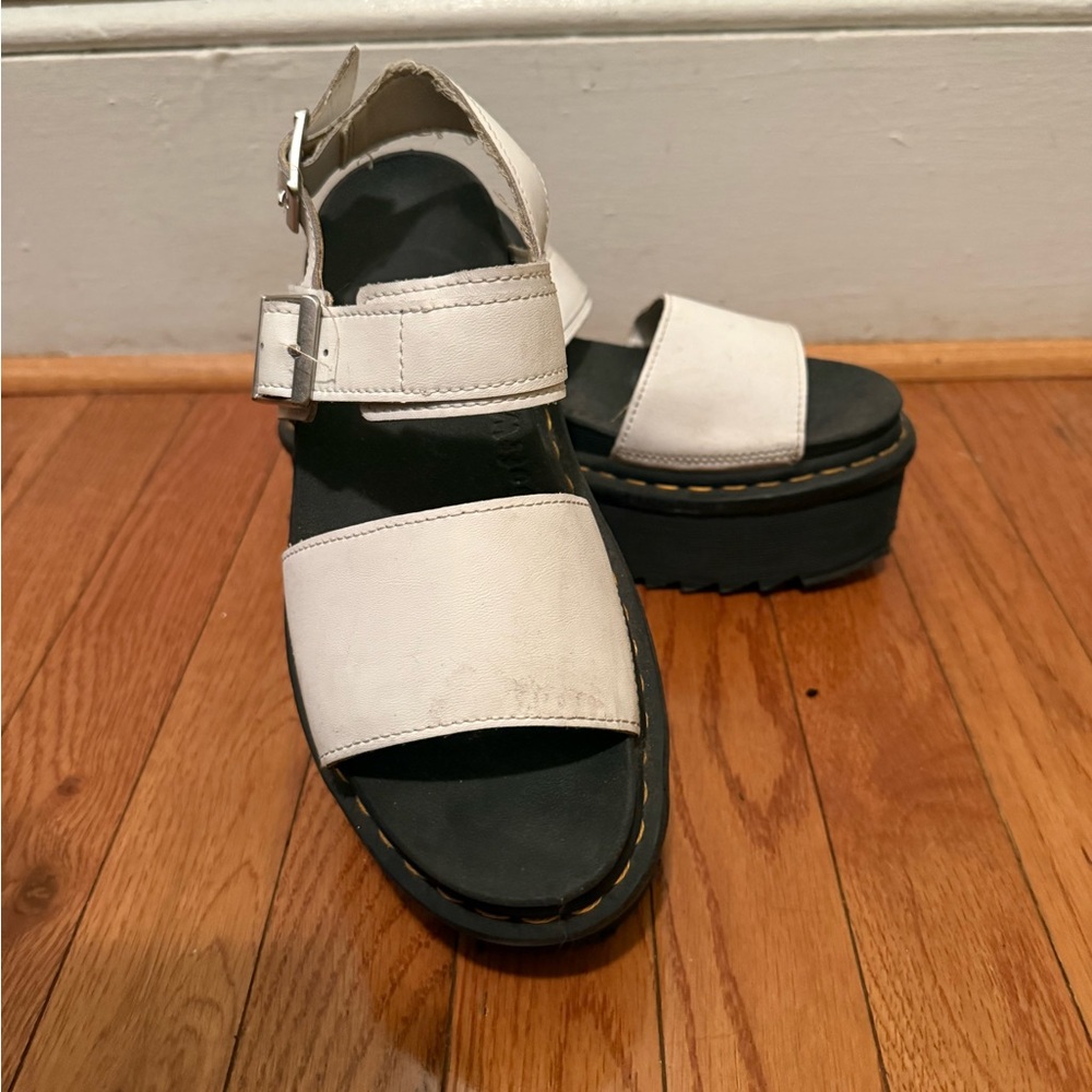 Womens Dr. Martens Voss Platform Sandal in White sz 7